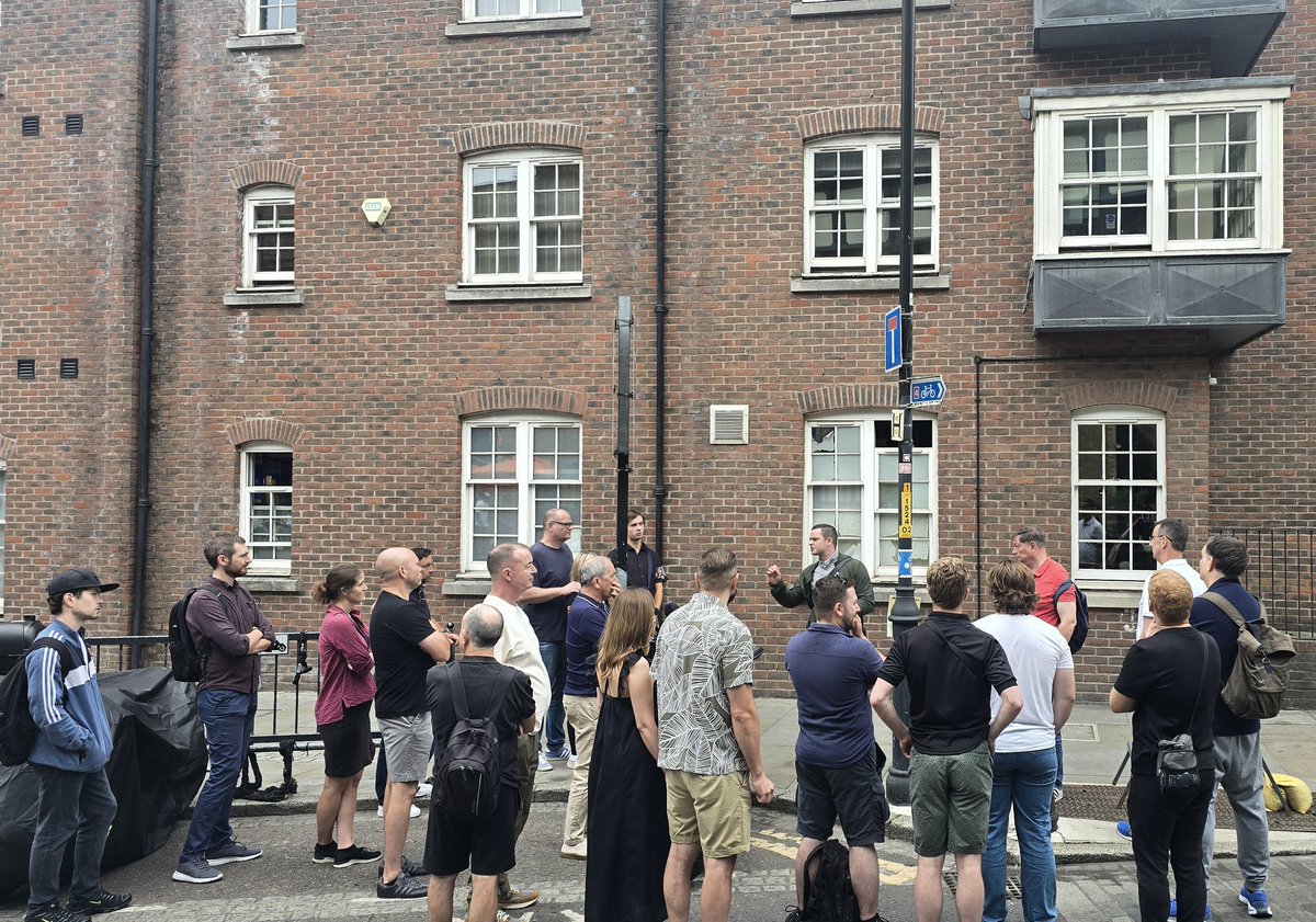 Chelsea Dan (@chelseadan5) on Twitter photo Thanks to everyone that attended todays <a href="/Britains___Pubs/">Britain's Lost & Living Pubs</a> tour of Borough SE1 with me <a href="/VinnieSull1van/">Vinnie Sullivan</a> Proper People whatever side you support but the season begins with Chelsea tomorrow,See you all on the next one⚽️⚽️🍻🍻👌 Thanks to everyone that attended todays <a href="/Britains___Pubs/">Britain's Lost & Living Pubs</a> tour of Borough SE1 with me <a href="/VinnieSull1van/">Vinnie Sullivan</a> Proper People whatever side you support but the season begins with Chelsea tomorrow,See you all on the next one⚽️⚽️🍻🍻👌
