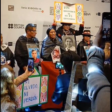 No sé a ustedes pero a mi, el circo patético de las "víctimas" o de "los familiares de las víctimas" que monta el rojerío para hacer campaña, me tiene recontra podrido y cansado. ¿Hasta cuándo hay que aguantar este show? A ver si ya dejan de darles pantalla a estos llorones a