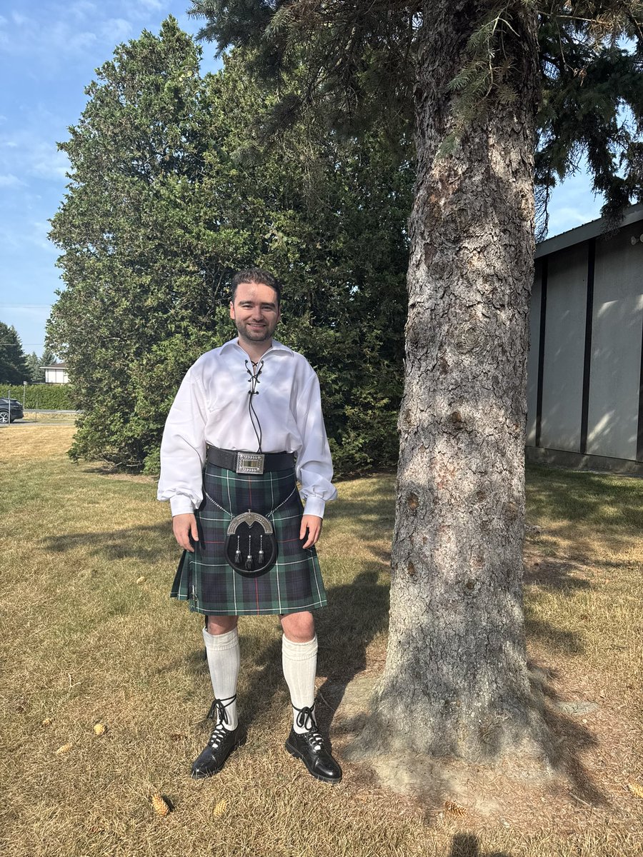 Representing Scotland at a Canadian wedding (it’s 31 degrees 😅)