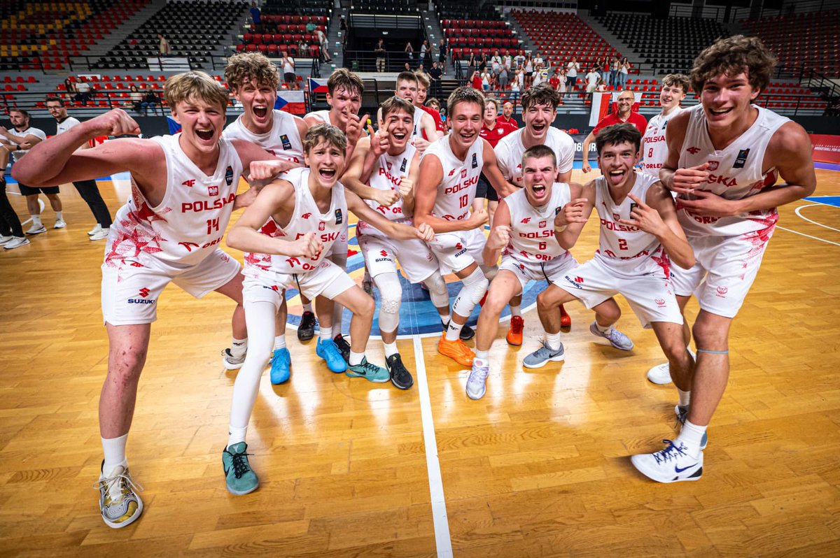 ZROBILI TO! 😍😎👏🏀 Polska mistrzem Europy U16 w dywizji B! 🇵🇱🇵🇱🇵🇱🇵🇱 Antoni Majcherek 17 punktów, 7 zbiórek i 6 asyst w finale 🥹🥹🥹

GRATULACJE! DUMA! ❤️
