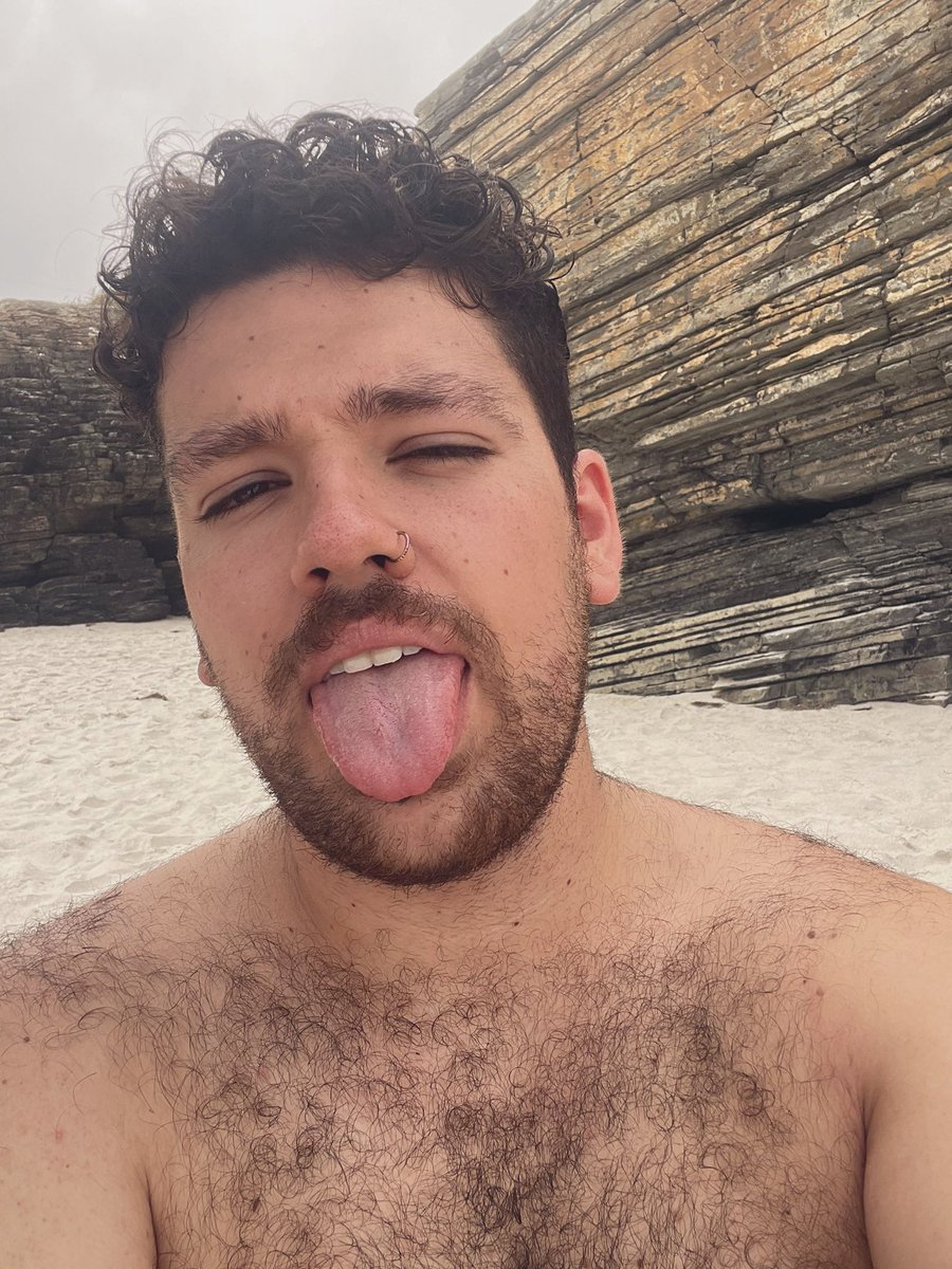 CerratoAlvaro's tweet photo. 🧸🏖️❤️‍🩹 https://t.co/TKTezXf5KM