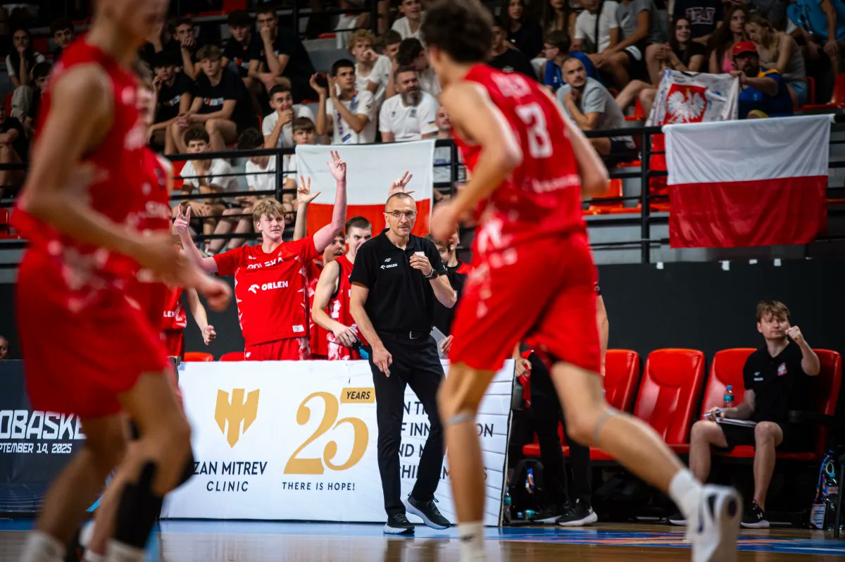 Tak, oni to zrobili! 

Polscy koszykarze kadry U-16 pokonali w finale ME dywizji B Belgię 68:67. 

Jasne, to tylko dywizja B, ale i tak - cieszy bardzo-bardzo! 

#plkpl #1lkosz <a href="/KoszKadra/">KoszKadra</a>