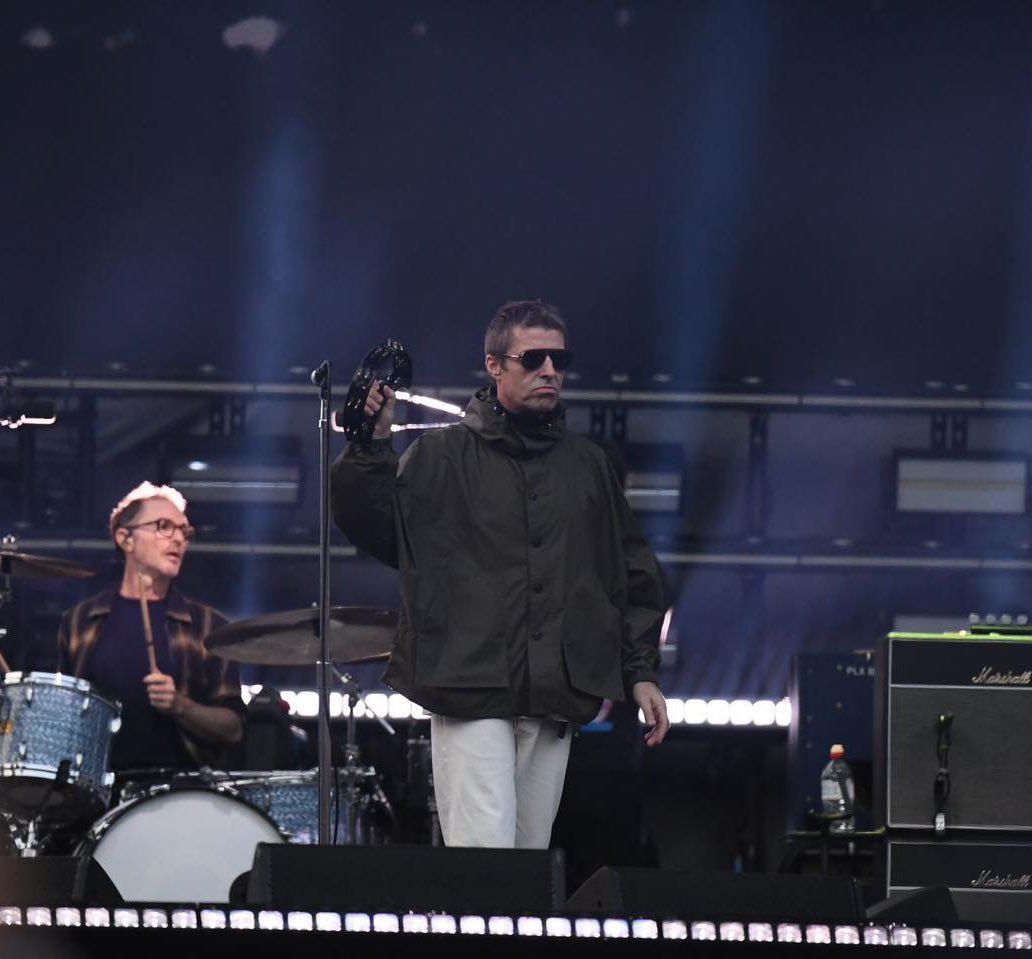 deirdreheenan's tweet image. Nice touch by Liam Gallagher.

Dedicating Stand By Me to his Irish mother Peggy. 

Crowd in Croke Park absolutely love it. 

#OasisLive25 Dublin 🇮🇪 #Oasis