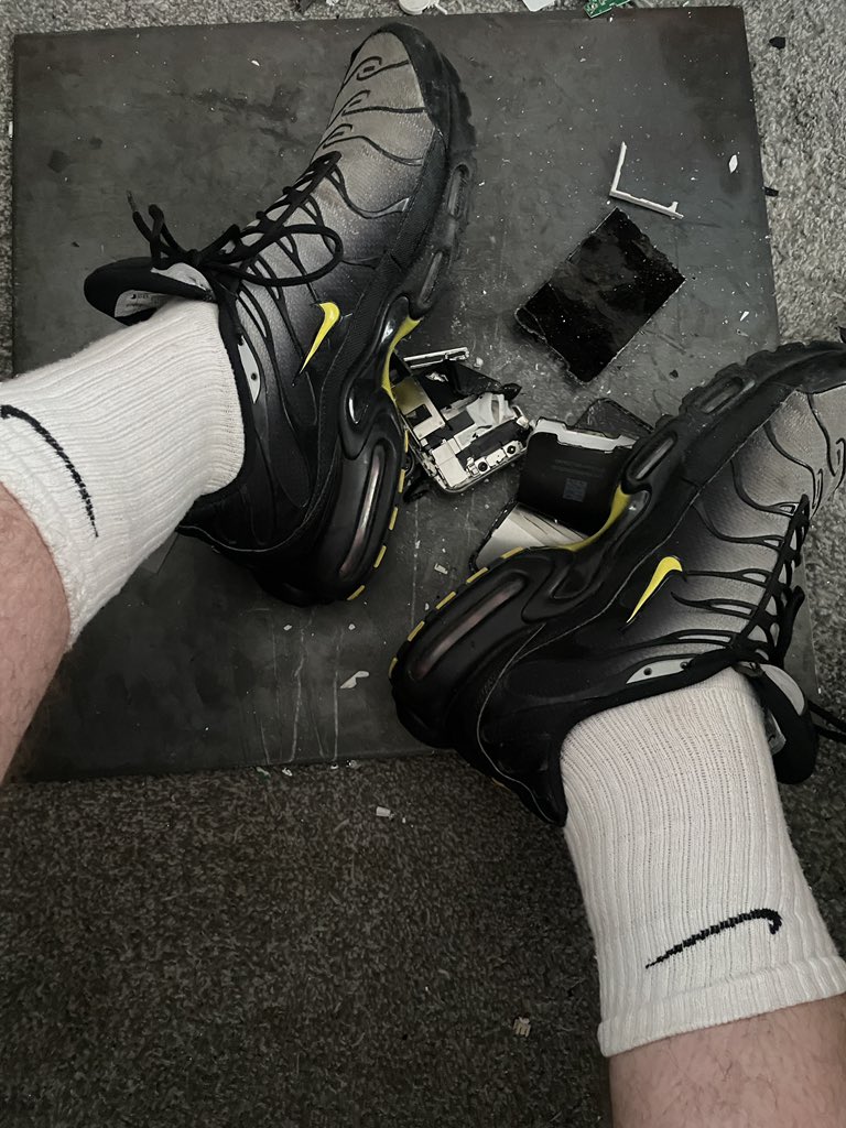 If you want to become MY sub, then you won’t need an iPhone to look at porn. I’ll crush it just as much as I’ll crush any dreams you may have had of making decisions for yourself. The only game you’ll be playing now is Snake from your ‘new’ Nokia 3310. 

My TNs are so powerful 😈