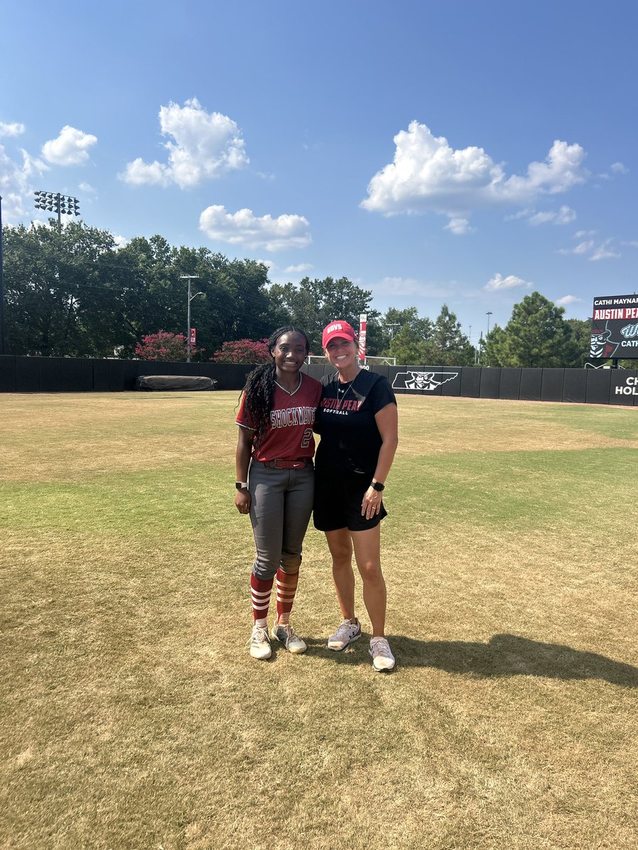 I had so much fun at <a href="/GovsSB/">Austin Peay Softball</a> softball camp! Got to learn new skills from bunting &amp; hitting to fielding. Thank you <a href="/KassieD23/">Kassie Stanfill</a>, coaching staff and players for putting on a great camp!
<a href="/ShockwavesG/">Indiana Shockwaves Grayson</a> <a href="/ShockwavesSB/">Indiana Shockwaves</a> <a href="/CathedralSoftb1/">Cathedral Softball</a>