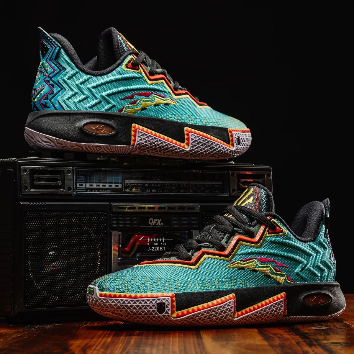 ANTA KAI 2 'Retro 90s' 💥

tinyurl.com/24ubny68
