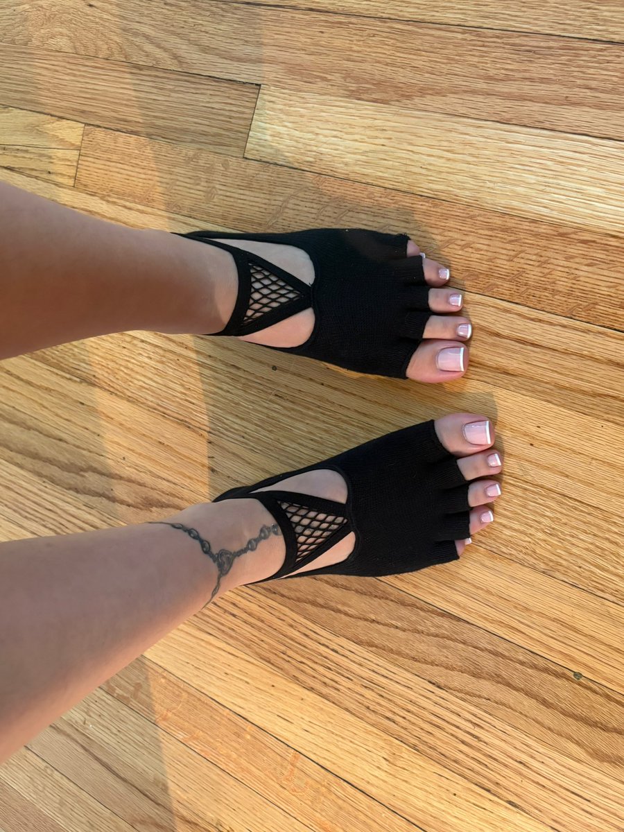 kimchiforprez's tweet image. Sock of the day