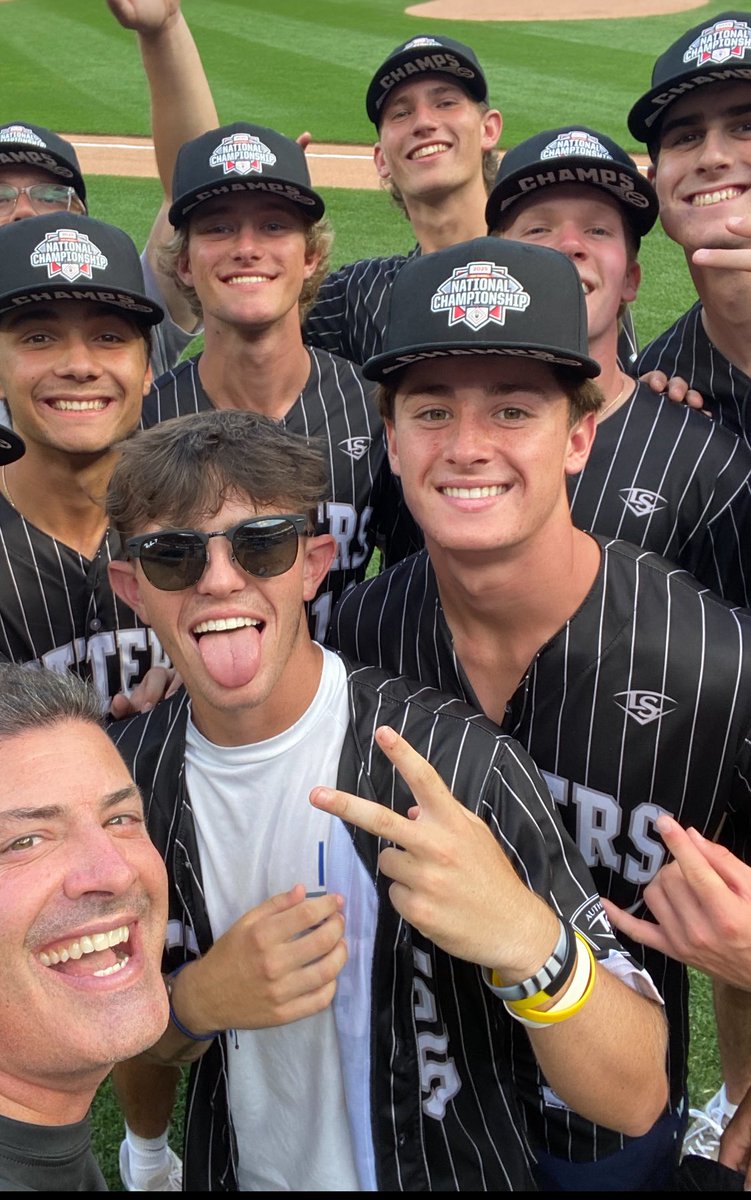 ddrzonek's tweet image. A huge thank you to the Chicago White Sox for honoring our guys on the field for our National Championship before Monday night&apos;s game vs. the Tigers.  It was an incredible experience and an unforgettable memory!