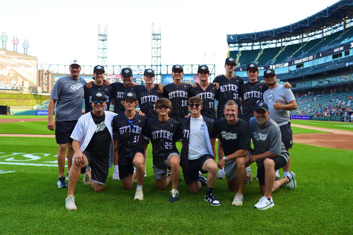 ddrzonek's tweet image. A huge thank you to the Chicago White Sox for honoring our guys on the field for our National Championship before Monday night&apos;s game vs. the Tigers.  It was an incredible experience and an unforgettable memory!