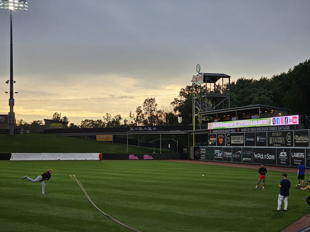 Chris Mehring (@cmehring) on Twitter photo Baseball Skies for Game 5 of the <a href="/TimberRattlers/">Wisconsin Timber Rattlers</a> series with the Loons. Details: milb.com/wisconsin/team…
📻: AM1280, WNAM at 6:20pm
🖥: Bally Sports Live
First Pitch: 6:40pm Baseball Skies for Game 5 of the <a href="/TimberRattlers/">Wisconsin Timber Rattlers</a> series with the Loons. Details: milb.com/wisconsin/team…
📻: AM1280, WNAM at 6:20pm
🖥: Bally Sports Live
First Pitch: 6:40pm