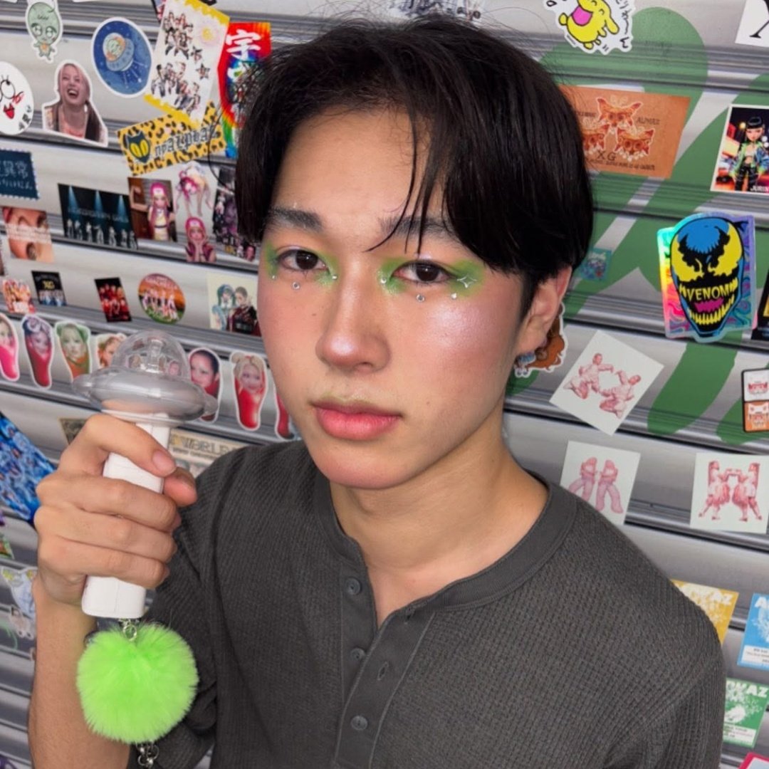 Popular Japanese influencer Miyako Owari shared a meme of blackswan's fatou with the caption 
'Me watching endless women vs man arguments unfolding on X'