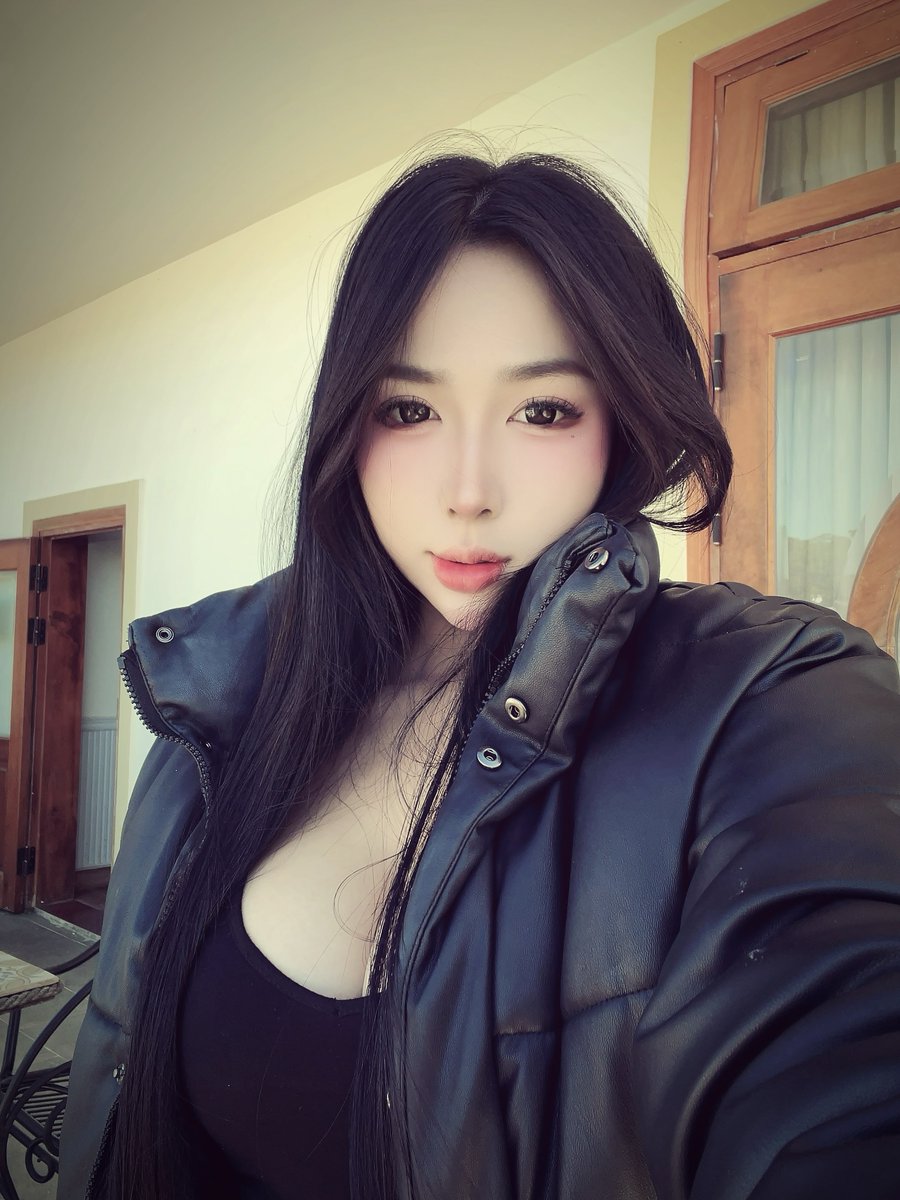 Thư Thor tweet media