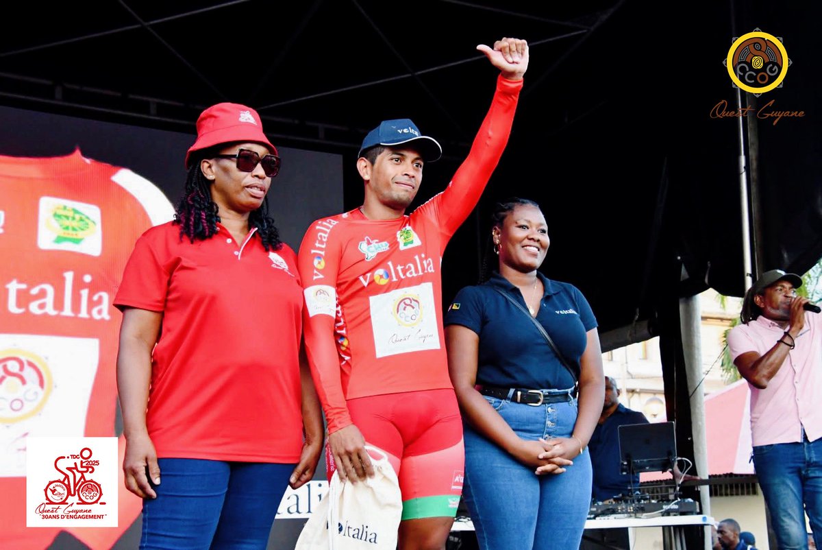 🚴🏿‍♀️#TDG2025 : Top départ du 34e Tour de Guyane 
1ere étape :
🥇 Jules DE COCK 🇳🇱
🥈 Edwin NUBUL 🇲🇶
🥉 Hermann KELLER

🎽 Le maillot rouge @ccouestguyane a été remis par la 8e vice-présidente Marie-Hélène CHARLES à John Miranda de Souza du VCG

#OuestGuyane #evenement #cyclisme