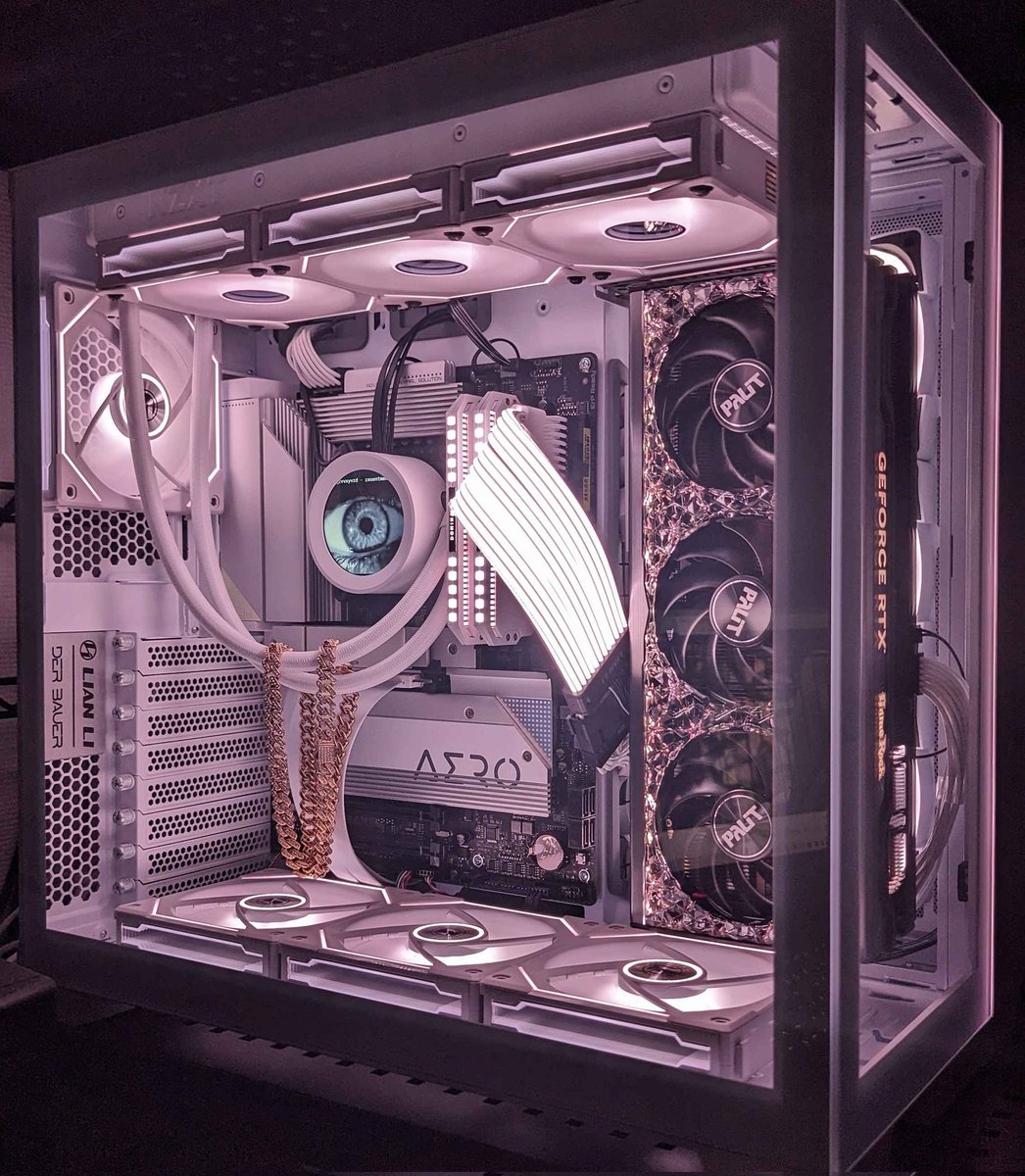 anoirev's tweet photo. 2025年のPCの状態！（変更なし）
#自作PC https://t.co/Kh4zpqwd4f
