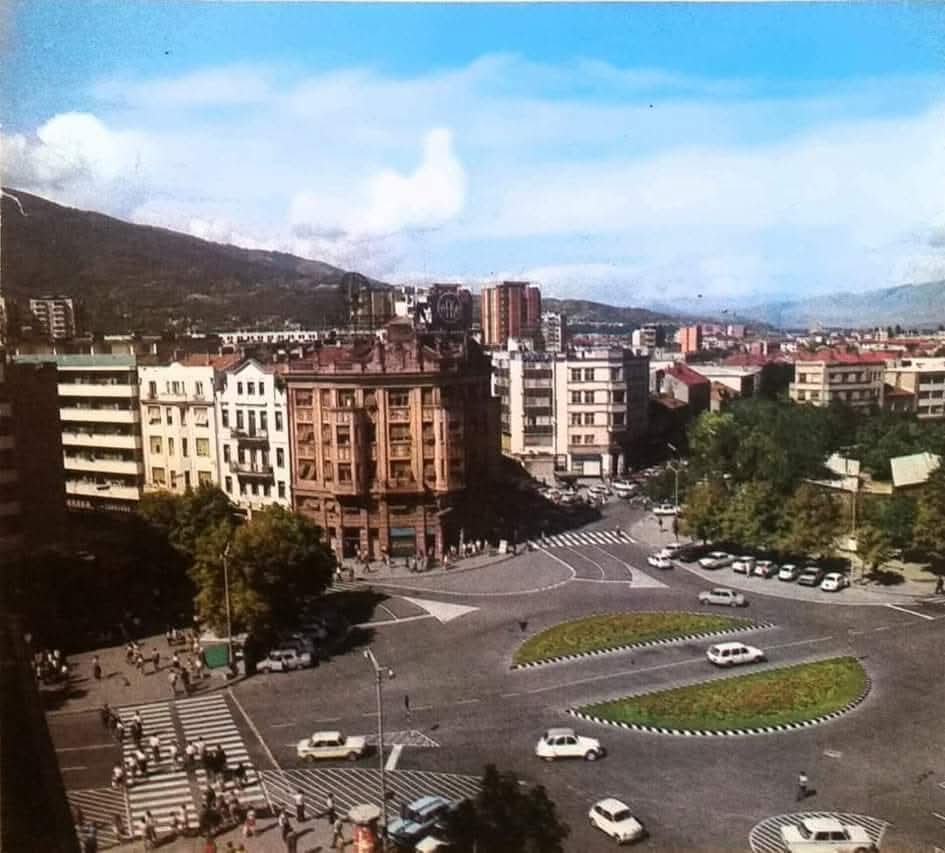 Денешен плоштад Македонија, 1969