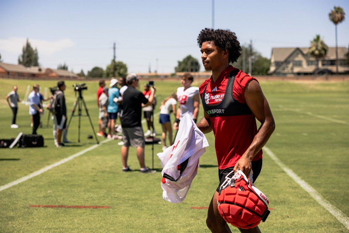 Tyger Canales (@elishacanales1) on Twitter photo All about the process!!!! Trusting my Coaches. Building Brotherhood. Loving the Grind…EVERY minute of it! #BulldogBred <a href="/FresnoStateFB/">Fresno State Football</a> <a href="/JacksonMoore247/">Jackson Moore</a> All about the process!!!! Trusting my Coaches. Building Brotherhood. Loving the Grind…EVERY minute of it! #BulldogBred <a href="/FresnoStateFB/">Fresno State Football</a> <a href="/JacksonMoore247/">Jackson Moore</a>