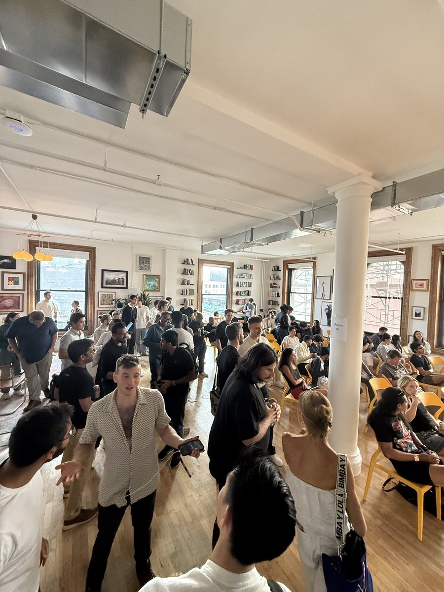 Absolutely blown away at the amount of high quality submissions today! 

Definitely one of the best hackathons I’ve attended, need way more than just three prizes