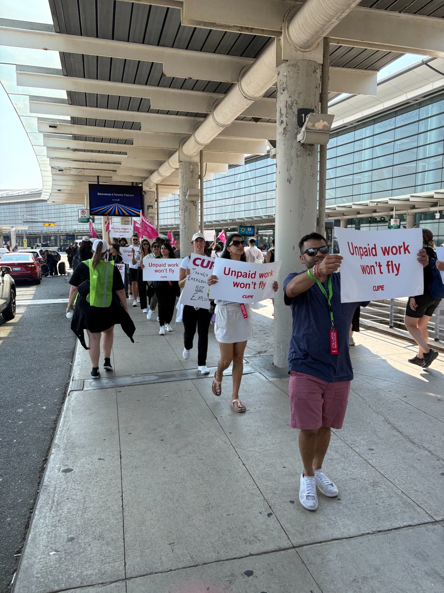 osbcucscso's tweet image. ✊ On behalf of 57,000 CUPE education workers across Ontario, OSBCU stands in full solidarity with our Air Canada Component CUPE brothers and sisters.
Your 99.7% strike vote says it all: you're united and done with exploitation! #OSBCU #CUPE