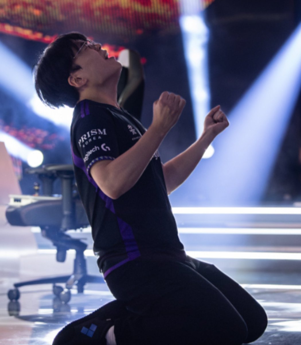 Tekken 8 pro Ulsan just won the Esports World Cup back-to-back for 2024 and 2025

These two wins alone are worth a combined $550,000 and make Ulsan the highest earning Tekken player of all time