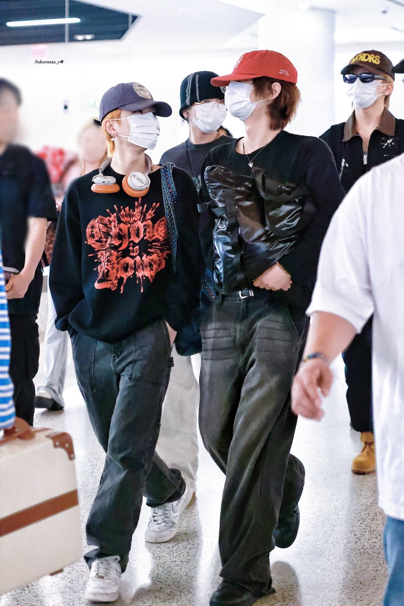 배지밀 tweet media