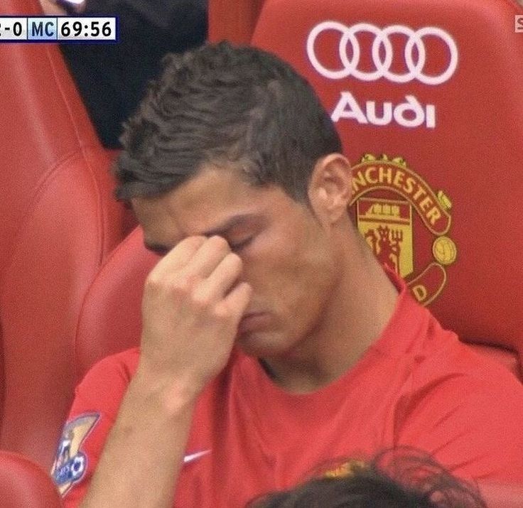 Radioactiv7902's tweet image. Why does summer feel like 2 weeks but winter feels like 6 years?