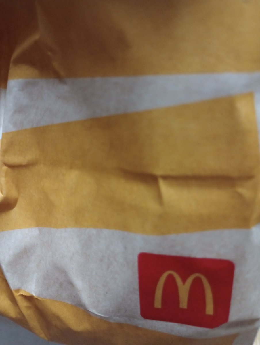 LvUIEXQLu852034's tweet image. 朝帰りするとつい買っちゃう