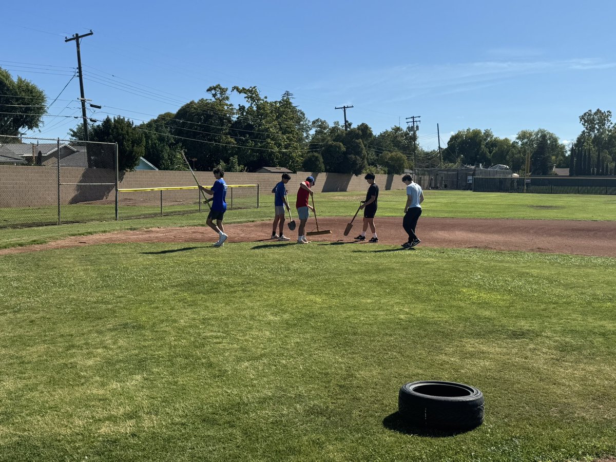 CB_Basebll's tweet photo. Great family support today!
Families giving their time, expertise, equipment/tools, and donations to support CB Baseball. Thank you to all that were able to make it out and/or support our program.
Missed taking a group picture, but here’s a few.
#ALWAYSBROTHERS
#FALCONSFIRST https://t.co/tZhwaPmdGU