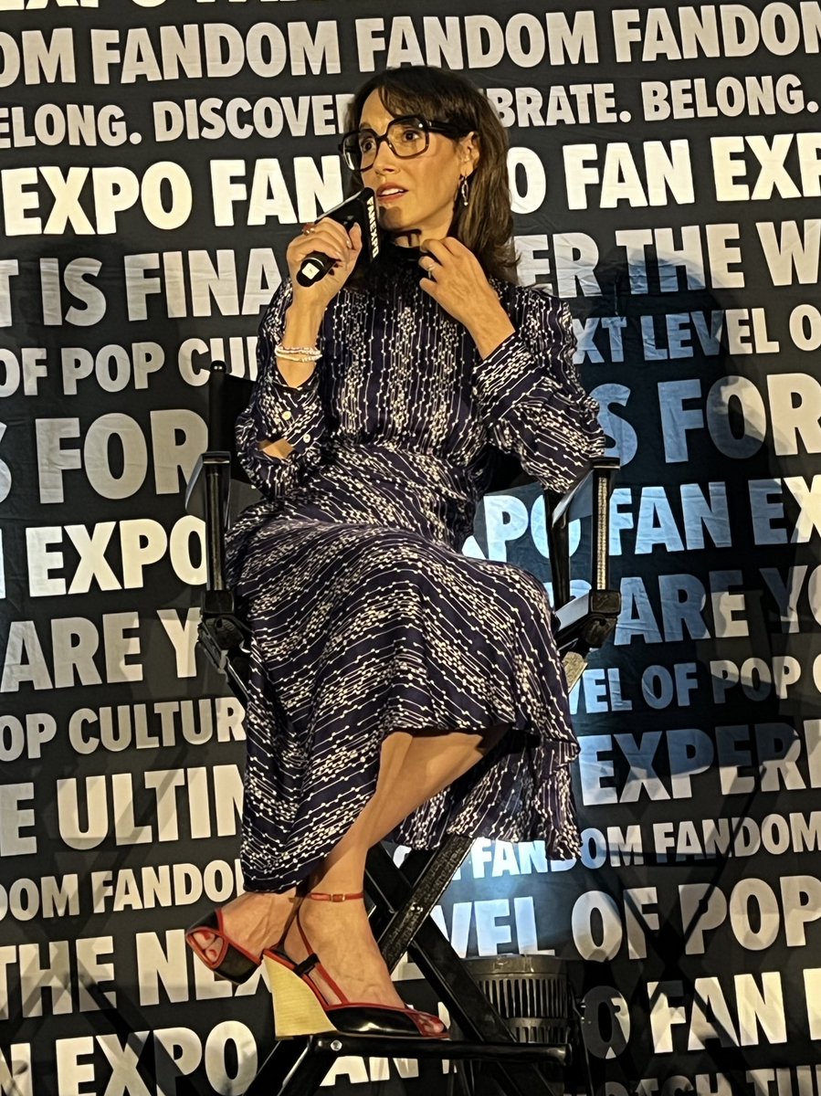 so from the panel: showtime has allowed “an extended writers room” and now really is the time to write to showtime about what we want. on the socials. and email. 

there is the news…but more official from JB.