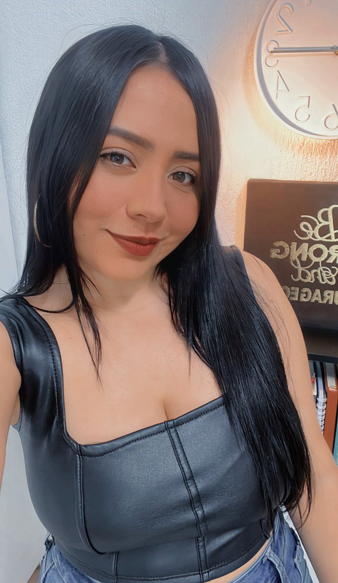 RocioInfantesb's tweet photo. ¿Cuántos Patriotas, de Derecha, Provida, Pro Familia tradicional y amantes de la Libertad, por aquí? 🙋🏻‍♀️ https://t.co/2uQclk6UdQ
