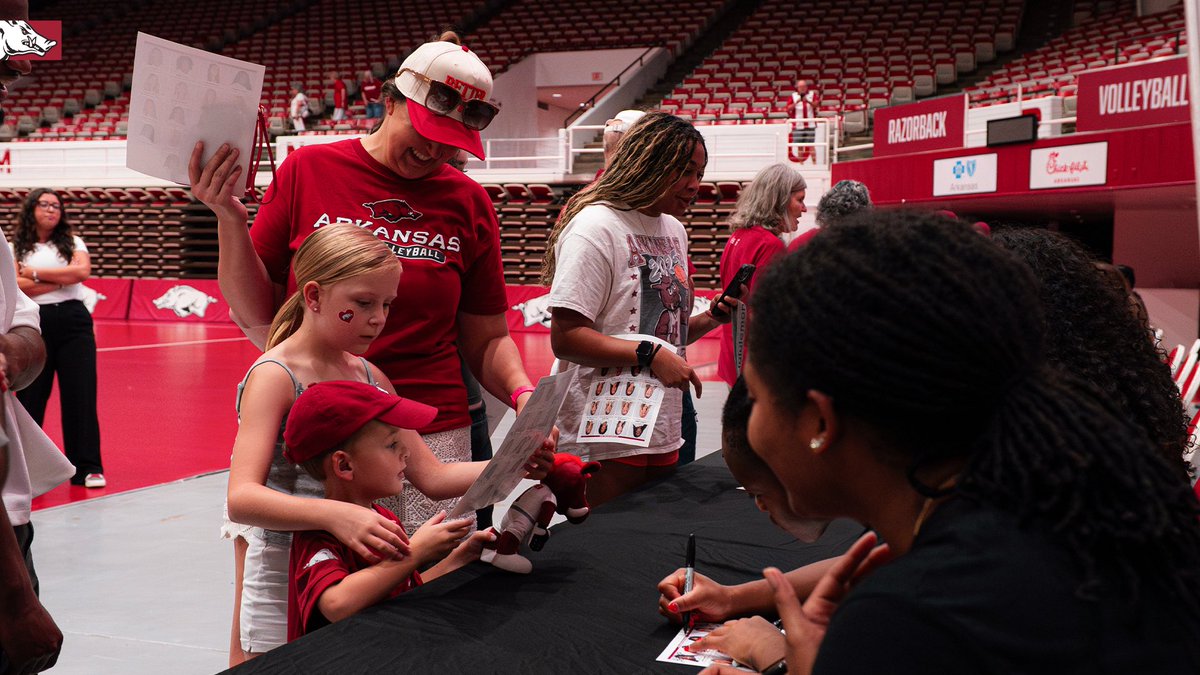 Razorback Volleyball tweet media