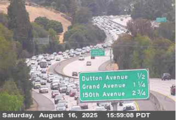 KCBSAMFMTraffic's tweet photo. #Oakland: #Interstate580 both directions at Golf Links Rd, a crash involving at least 4 cars and and overturned car are blocking lanes.  The crash occurred on the eastbound side of the freeway, but it's backing up traffic on the westbound side as well. #KCBSTraffic 📸CalTrans https://t.co/Hpg75slQhu