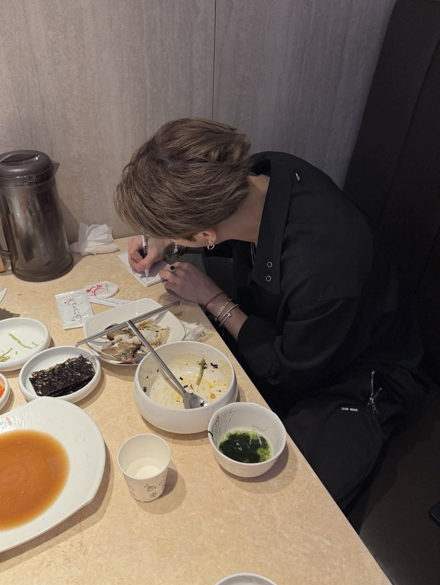 Dead or Alive - You Spin Me Round (Like A Record) [Lyrics] You spin me r... youtu.be/Yf1ewCvFvmI?si… via <a href="/YouTube/">YouTube</a>