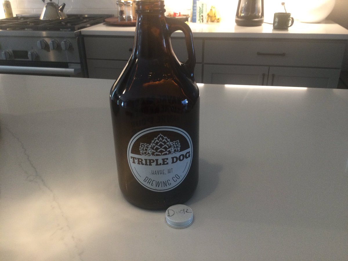 Duckface IPA is a smooth sipper from @tripledogbrew in Havre, MT.
A Caramel sweetness with a great aftertaste kicker makes this a winner.  It packs a wallop with a 9.2% abv.  
CAUTION:  One too many may make your legs weak and need to take a seat in the median.
#havremade