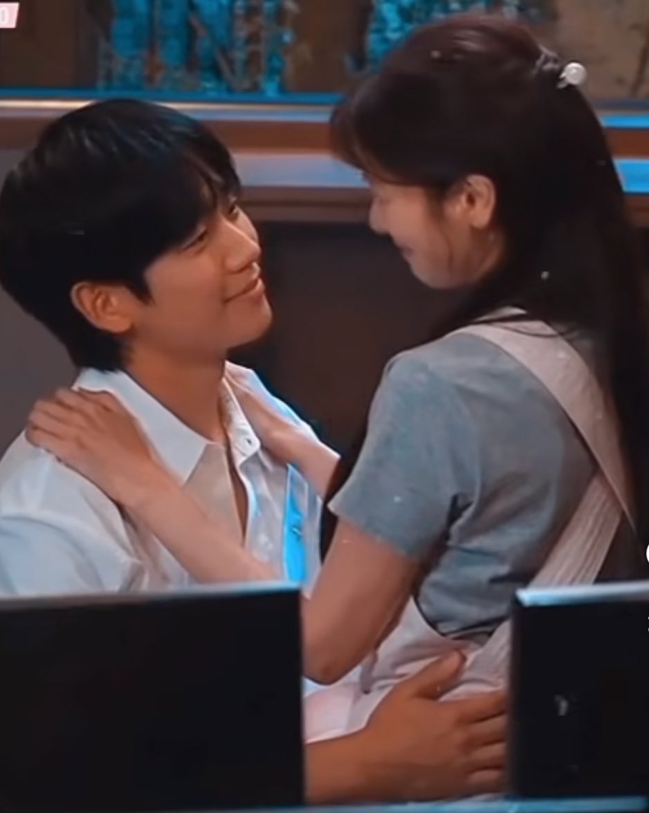 Happy na anniversary pa hahaha
#JungSoMin
#JungHaeIn
#LoveNextDoor

HAPPY FIRST ANNIVERSARY LOVE NEXT DOOR