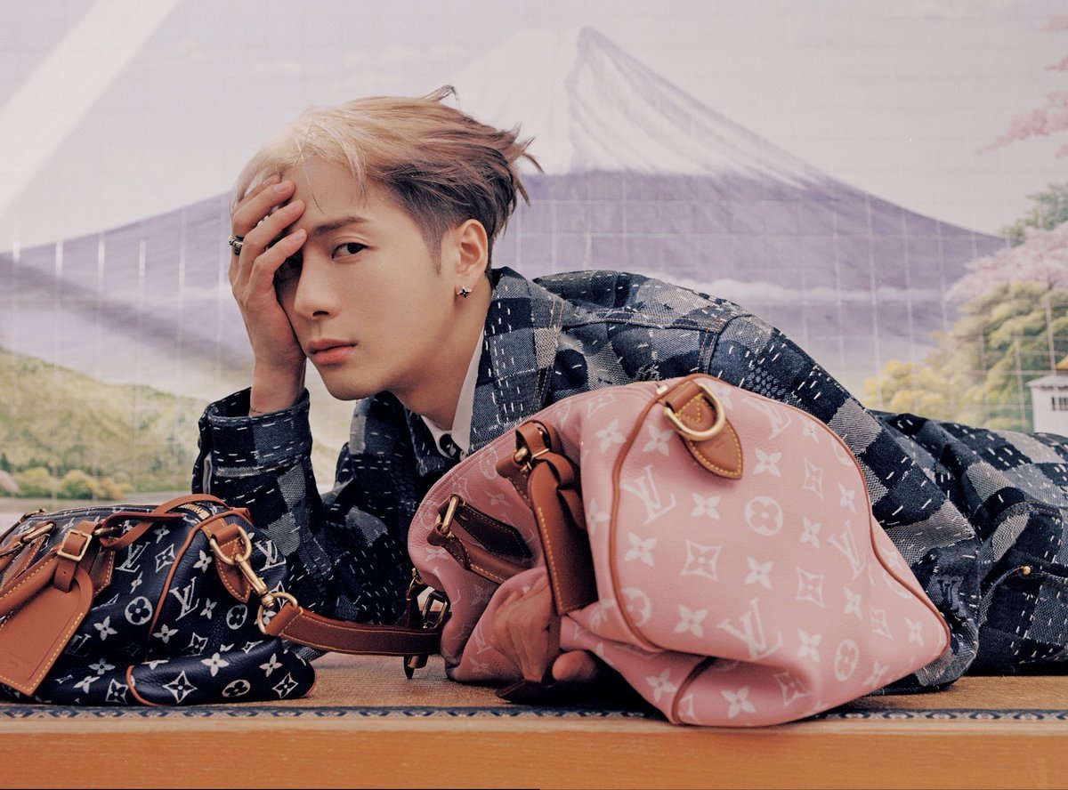 Hello <a href="/OnAirRomeo/">On Air Romeo</a> <a href="/MostRequestLive/">Most Requested Live</a>

Please play #MADEMEAMAN by #JacksonWang #MAGICMAN2 on #MostRequestedLive tonight Thank you