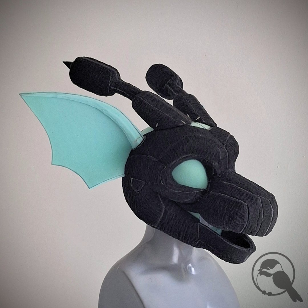 chickaspree's tweet photo. This swamp dragon headbase was made for @KawaniiTheMano . I don't often get to add fins, and these horns are such a fun shape!
#fursuit #furry #headbase #fursuitbase #furryheadbase #fursuitmaker #dragon https://t.co/Ku1OxmzheV