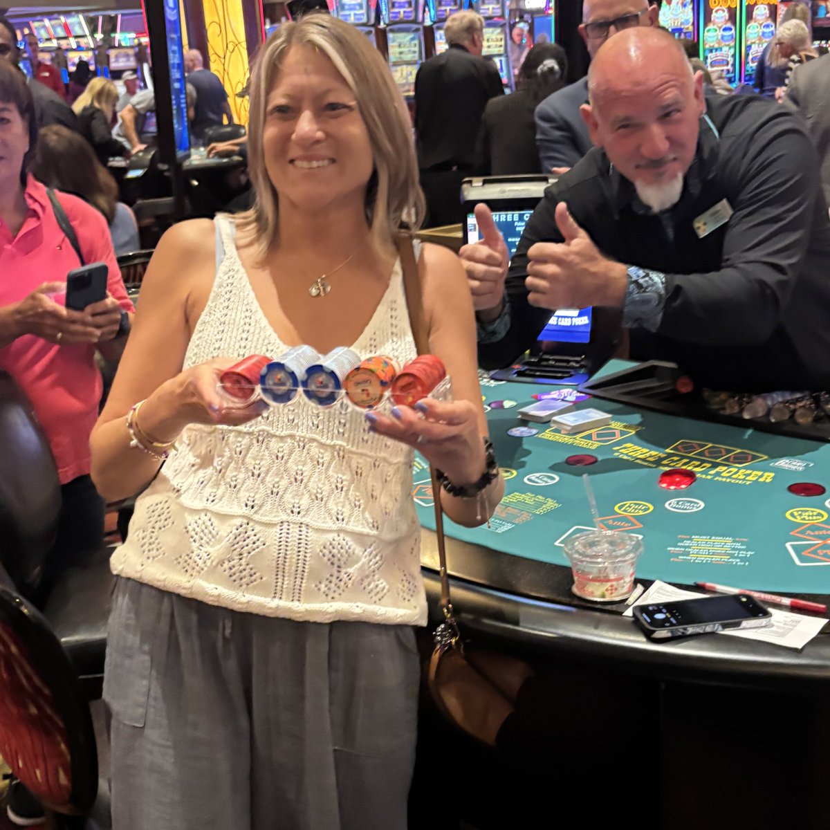 $1.3 MILLION DOLLAR WINNER 🚨 From felt to fortune, the cards fell just right! Congratulations to our lucky winner 🤩 
•••
#WinBig #Millionaire #Winner #Coco #Casino