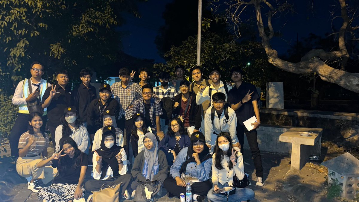 gingerplains's tweet photo. meet up sama cluster, yeyeyey! https://t.co/QrfVkONRdZ