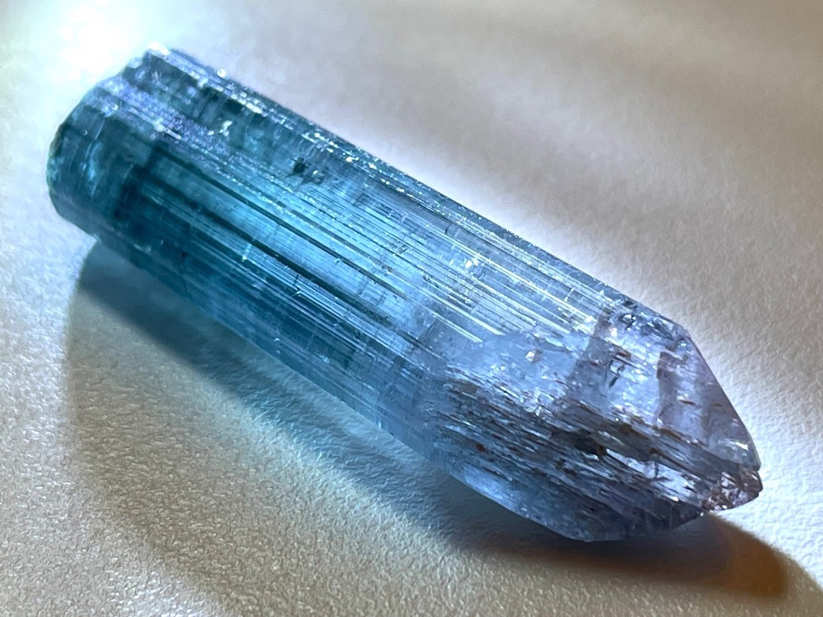 おはようトルマリン🍬✨
トップに淡いヴァイオレットが入るChiaのインディコ✨
August 2017 Legacy Pocket🧊
#tourmaline