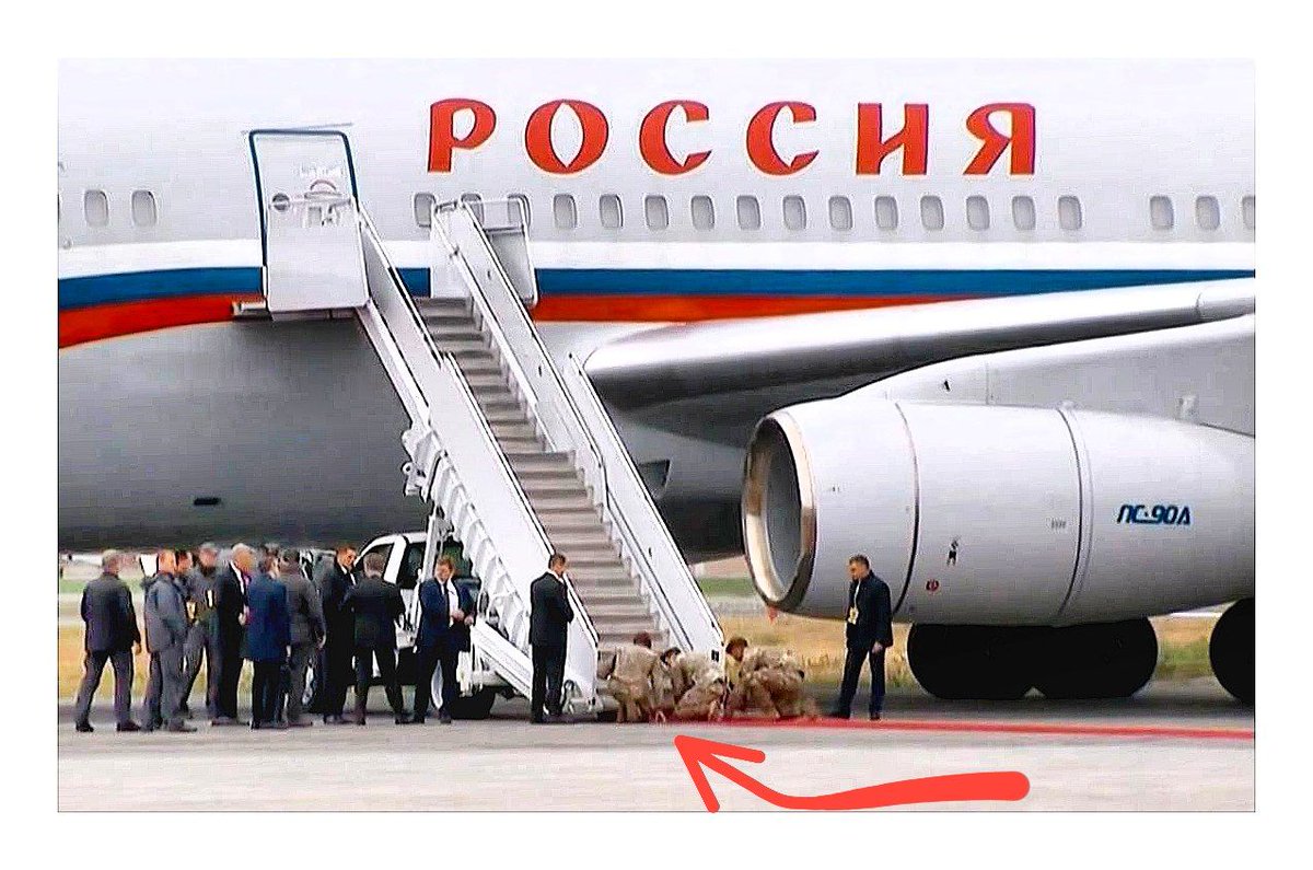 شما آن لعنتی را بساز و به دشمنی که جز زبان زور چیزی نمی‌فهمد بفهمان دست‌ات روی ماشه است، تا برای #مذاکره با تو سربازان‌اش را بسیج کند که برایت فرش قرمز پهن کنند؛ بعد در کنارش مذاکره را آن‌قدر ادامه بده تا از تمنّای بی‌پایان مذاکره اشباع و لبریز شوی.
#بمب_اتم_مطالبه_ملی 

پ.ن: فهم