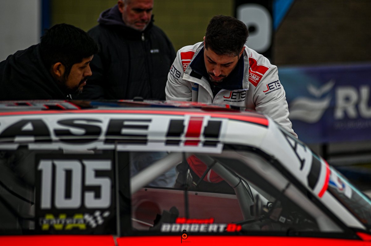 Un sábado perfecto

<a href="/ManuBorgert/">Manu Borgert</a>  cerró la segunda jornada de actividad del #TCMouras  ganando su serie tras haber marcado la pole position de la décima fecha del campeonato, este sábado en el autódromo de #LaPlata 
👉 manuborgert.com.ar 👀