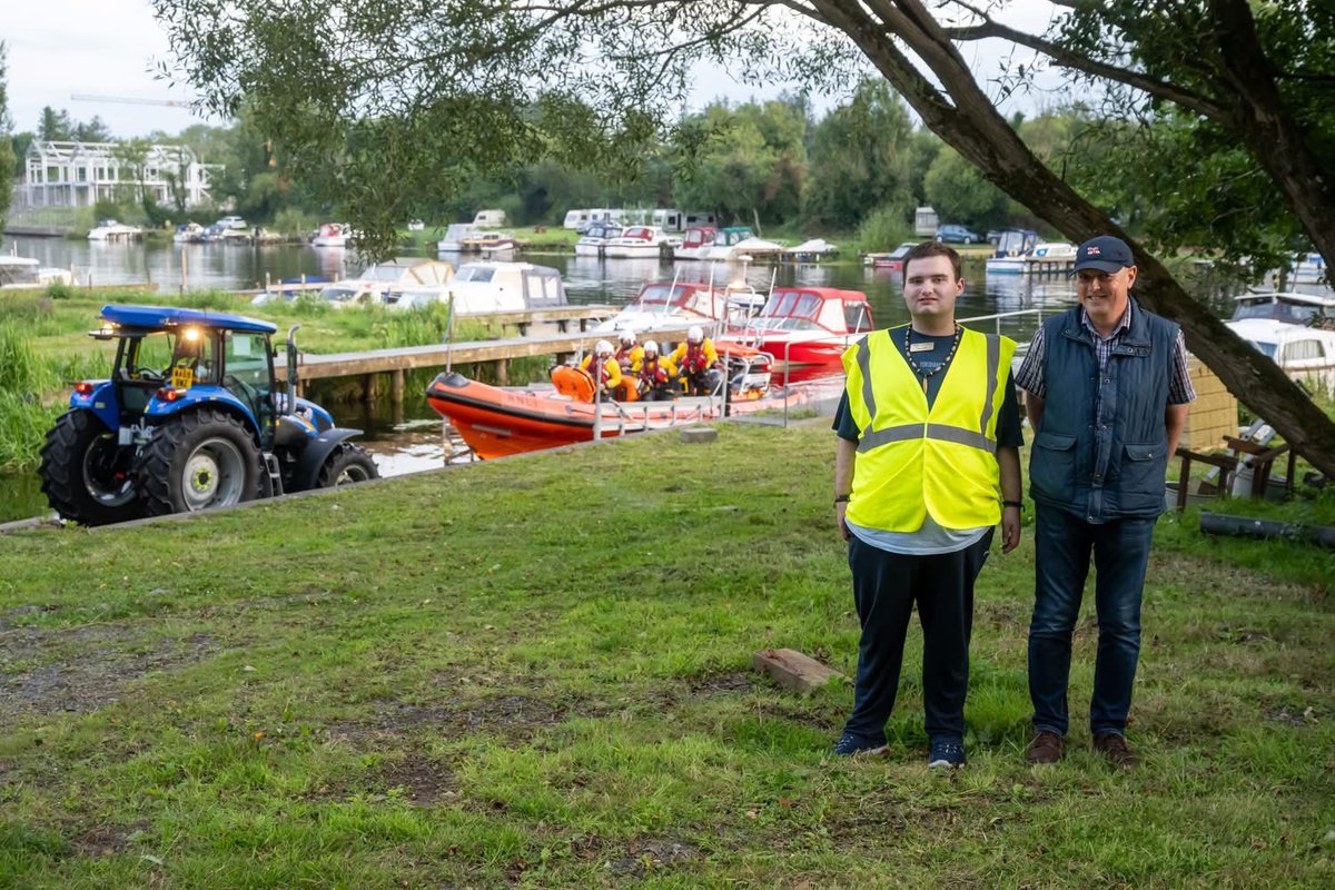 Carrybridge RNLI tweet media