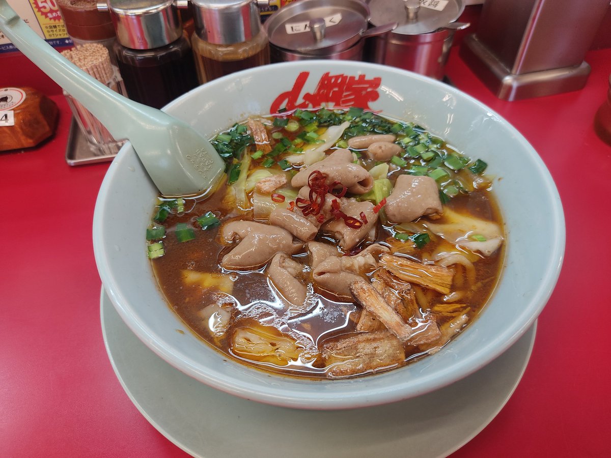 Loop__7's tweet photo. 朝メシは山岡家のスタミナもつ醤油ラーメン。早くお風呂に入りたい
 #RSR25 https://t.co/MXXlqSmYxo