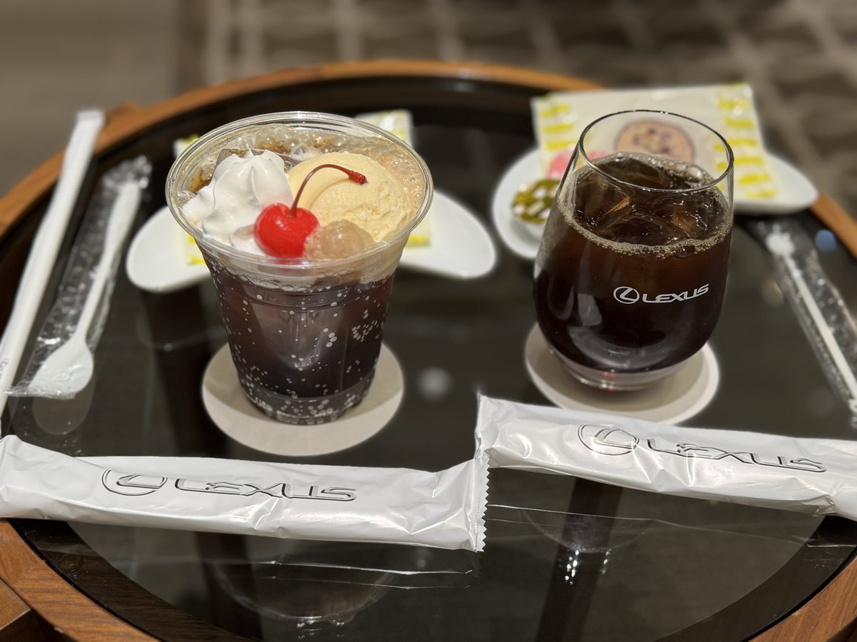 #おはようございます😊

先日 車をぶつけられ🥲   昨日から
修理の為入院です🚗🪛🔧🛠

連休ラストのかた多いかな？
私はいつもの休みなので
明日までお休み😆

今日も健康第一❣️で よろしく
お願いします✨
#イマソラ
#桜島
#レクサス 天保山