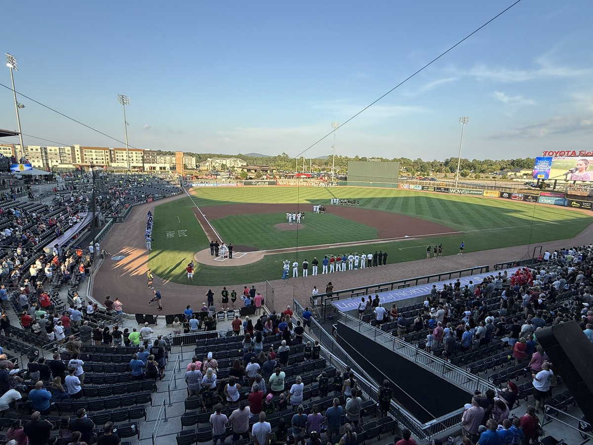 Chris Harris (@charris731) on Twitter photo It's a gorgeous Saturday night for baseball between Rocket City and Knoxville.
Spend your night with <a href="/BigPoppaPanda/">Josh Caray</a> and me for Trash Pandas baseball.
π»: <a href="/talkradioWZZN/">Talk Radio WZZN</a>
π: bit.ly/ListenRCT
ποΈ: trashpandasbaseball.com/media It's a gorgeous Saturday night for baseball between Rocket City and Knoxville.
Spend your night with <a href="/BigPoppaPanda/">Josh Caray</a> and me for Trash Pandas baseball.
π»: <a href="/talkradioWZZN/">Talk Radio WZZN</a>
π: bit.ly/ListenRCT
ποΈ: trashpandasbaseball.com/media