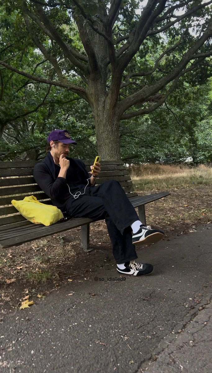 HSD (@hsdaily) on Twitter photo Harry in London today - 16 August (via <a href="/so_idialled9/">reeseβs βΜ½βΜ½ met zouisrry HEARD LITTLE FREAK</a>) Harry in London today - 16 August (via <a href="/so_idialled9/">reeseβs βΜ½βΜ½ met zouisrry HEARD LITTLE FREAK</a>)