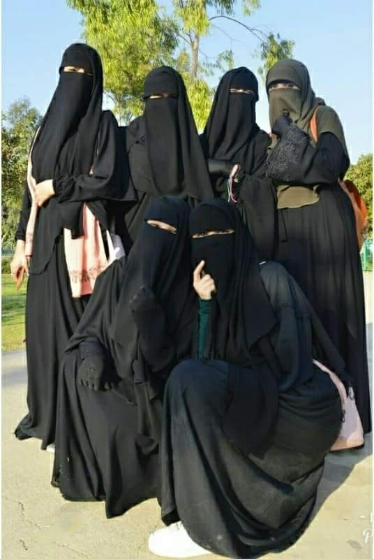 سأقوم بفضل الله في انشاء جروب الصحبة الصالحة لنتبادل أمور الدين و العقيدة و نستفيد بفضل الله 
لكل اخت تريد الانظمام تتواصلي معي في الخاص و شكرا 
ملاحظة الحروب للأخوات الملتزمات فقط