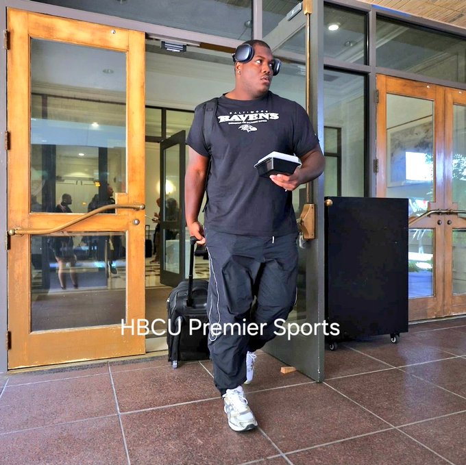 Baltimore Ravens OL Corey Bullock from North Carolina Central arrives for preseason game against the Cowboys 
📷 Ravens