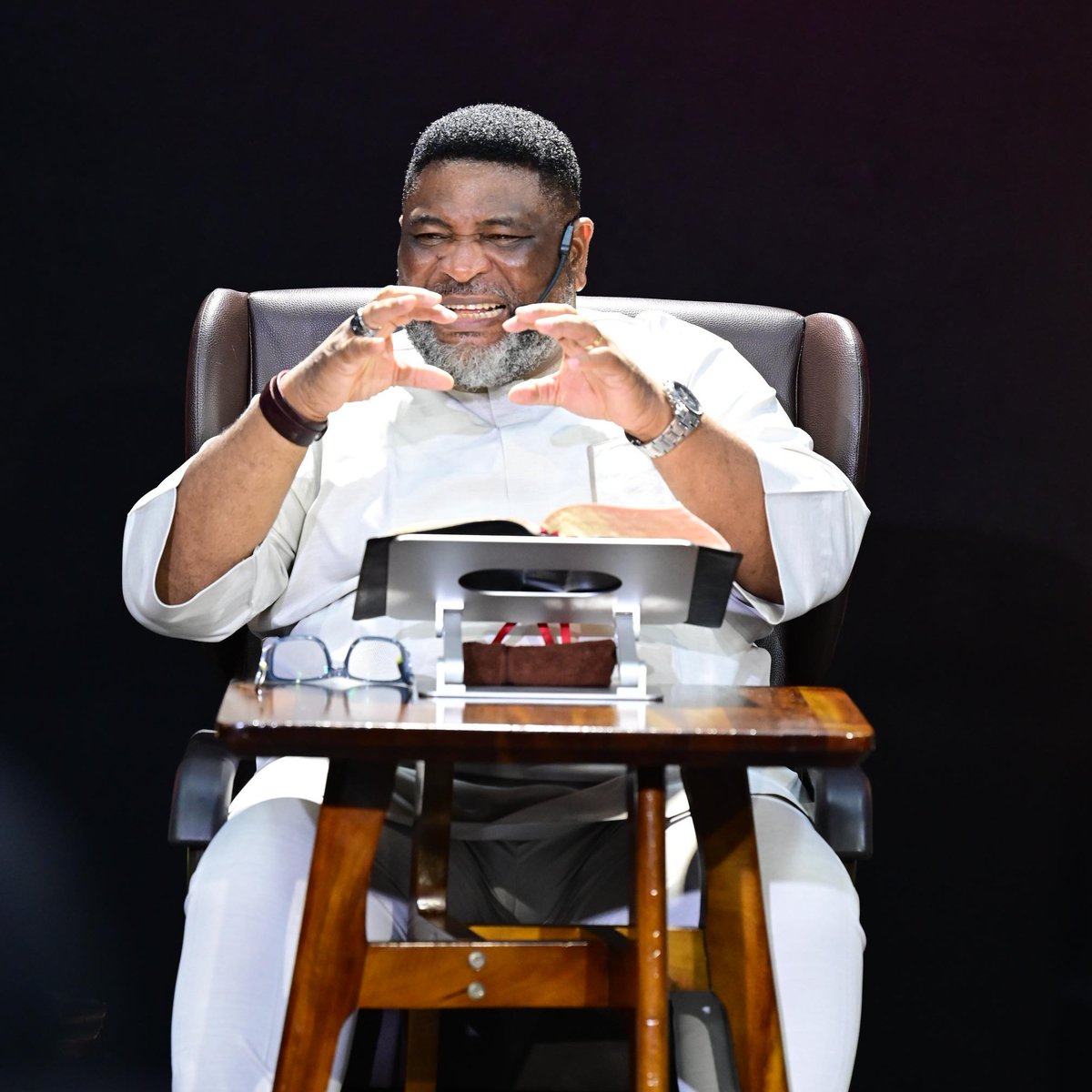 What makes up an angel is not their visage but the work that was wrought in their souls by God. It is this work that reflects how their outward appearance looks, as described in the Bible.
#RevKayToday #RevKayodeOyegoke