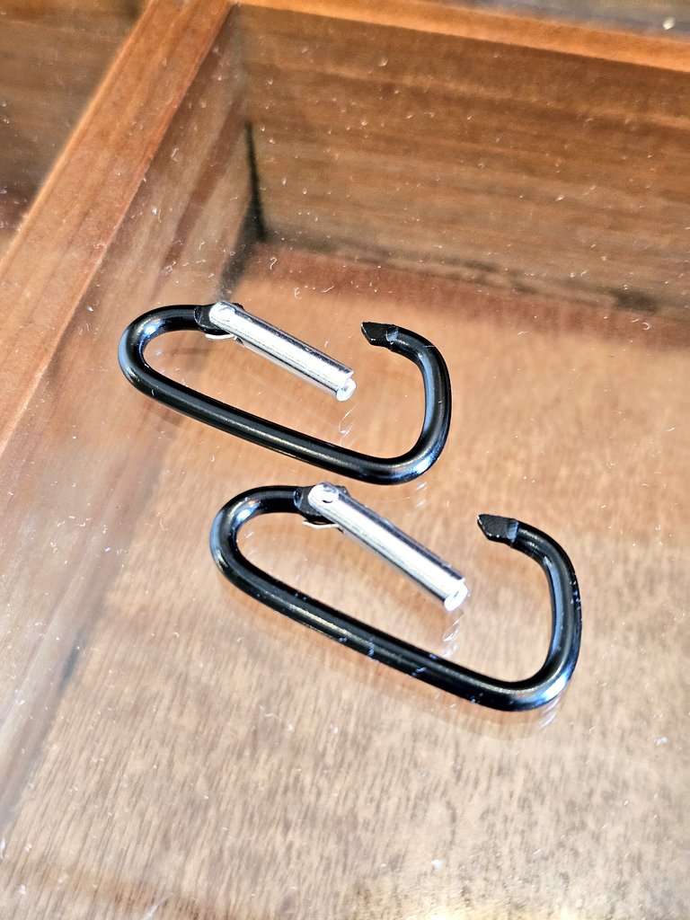 N*u様 終売/黒ミャクミャク カラビナ Amazon.co.jp: 黒ミャク カラビナ付キーホルダー : ファッション